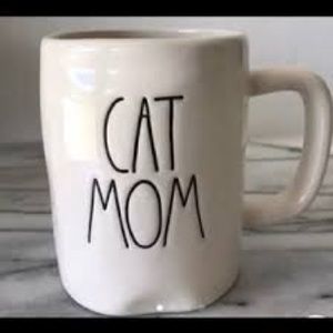 Rae Dunn CAT MOM ☕️